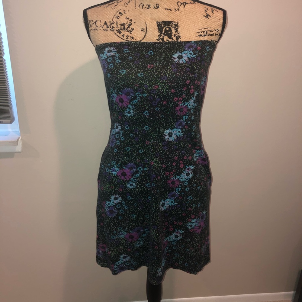 Strapless beach cover up